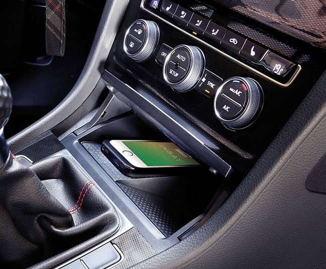 The Convenience of Wireless Charging in Your Car